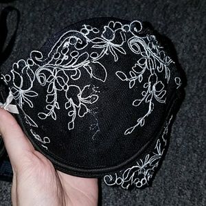 Victoria's Secret black white floral lace bra